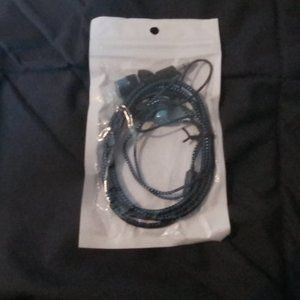 New Universal Wired Headphones EarPhones Handfree 3.5mm Stereo Full Bass